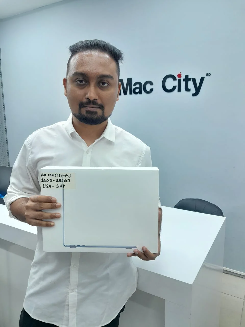 happy face MacCity BD (3)